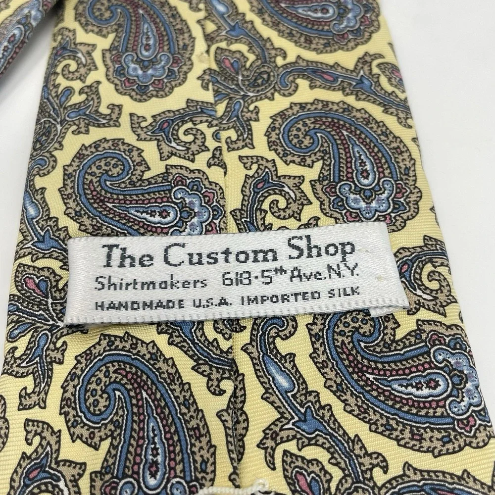 The Custom Shop Tie Handmade Silk‎ USA Yellow Blue Paisley VTG 3 5/8x58